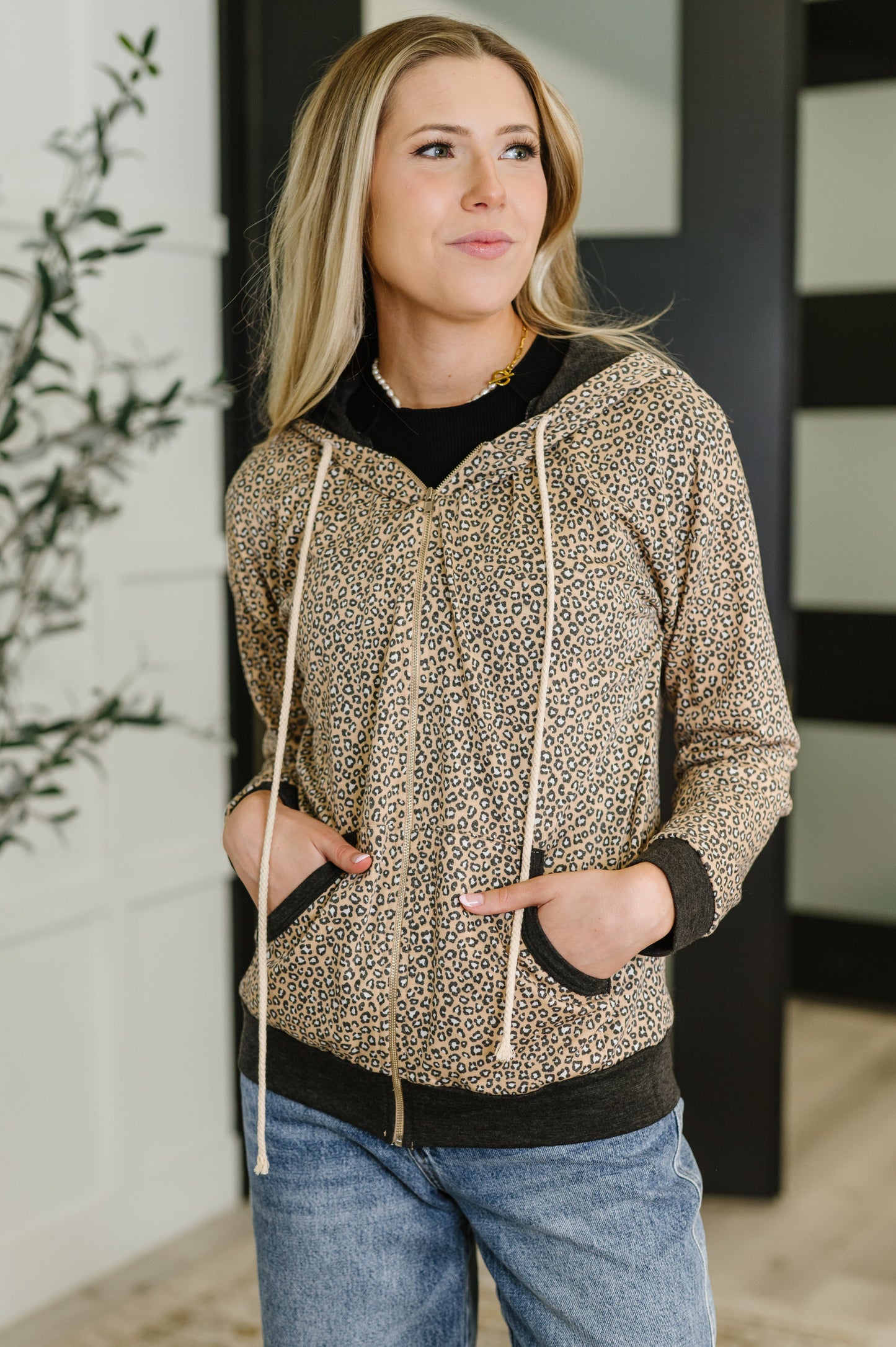 Call of the Wild Contrast Trim Zip Up